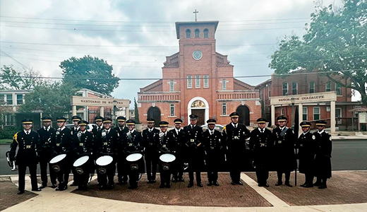 Escolta y banda de guerra del TecNM engalanan acto cívico en San Antonio, Texas 