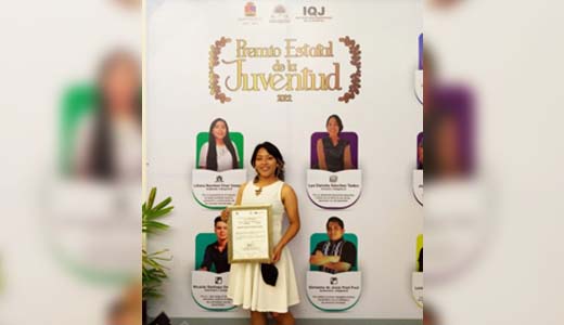 Otorgan el Premio Estatal de la Juventud de QRoo a estudiante del Campus FCP 