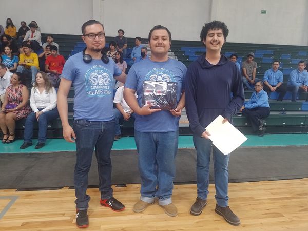 PREMIAN A GANADORES DEL CONCURSO DE PROGRAMACIÓN 2022