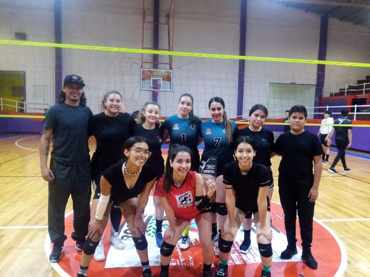 GANA EQUIPO DEL TEC PRIMER LUGAR EN VOLEIBOL