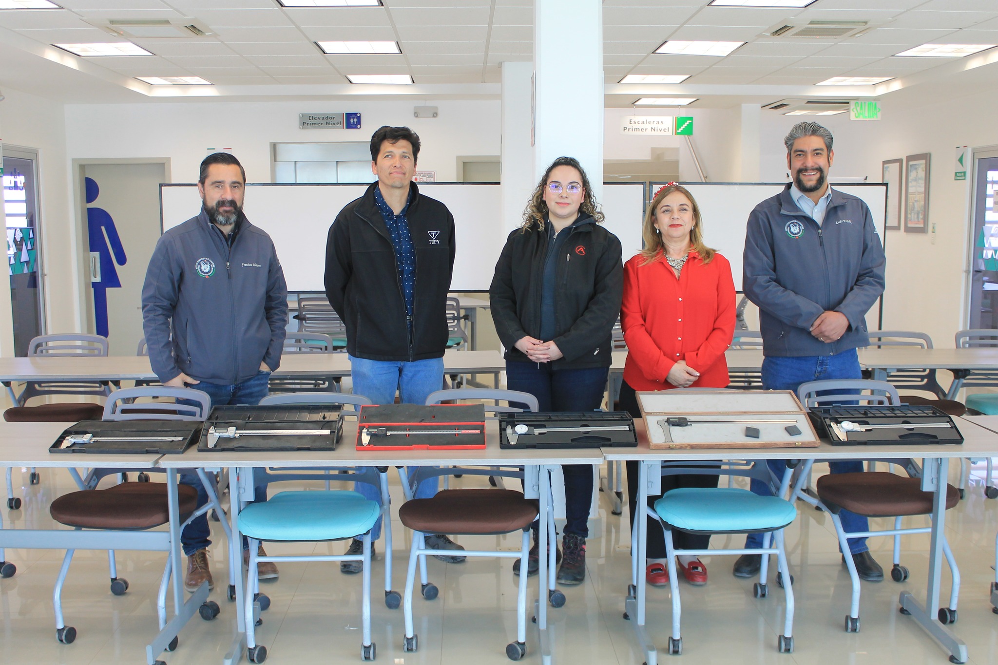 Recibe el Instituto Tecnológico material por parte de la empresa Aprisatek Oil Tools S.A. de C.V., el cual estará destinado para prácticas de laboratorio de ingeniería.