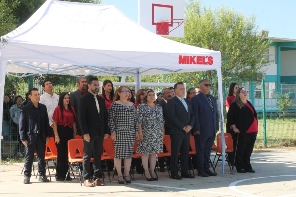 Reconocen a docentes, trabajadores y estudiantes del Instituto Tecnológico de Cd. Cuauhtémoc en la emotiva ceremonia del Aniversario XXXIII.