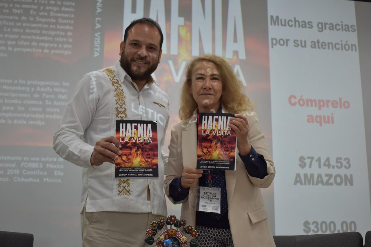 Presenta con gran éxito la doctora Leticia Corral Bustamante su libro «Hafnia, la Visita» en la Séptima Feria Internacional del Libro