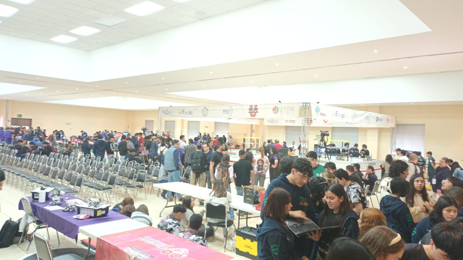 Participan Docentes del TecNM Cd. Cuauhtémoc como jueces en la final de la liga estatal de la academia STEM Iberoamérica